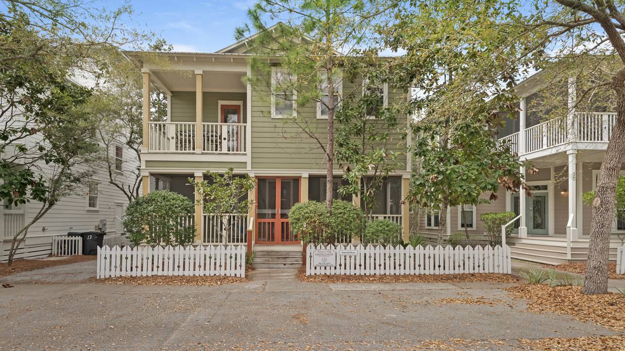 Emerald Rose Emerald Rose