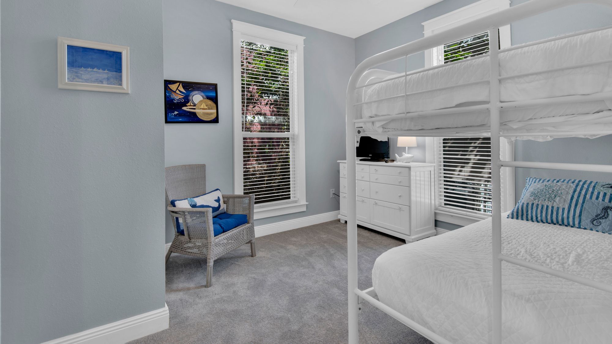 Emerald Rose Bunk Room