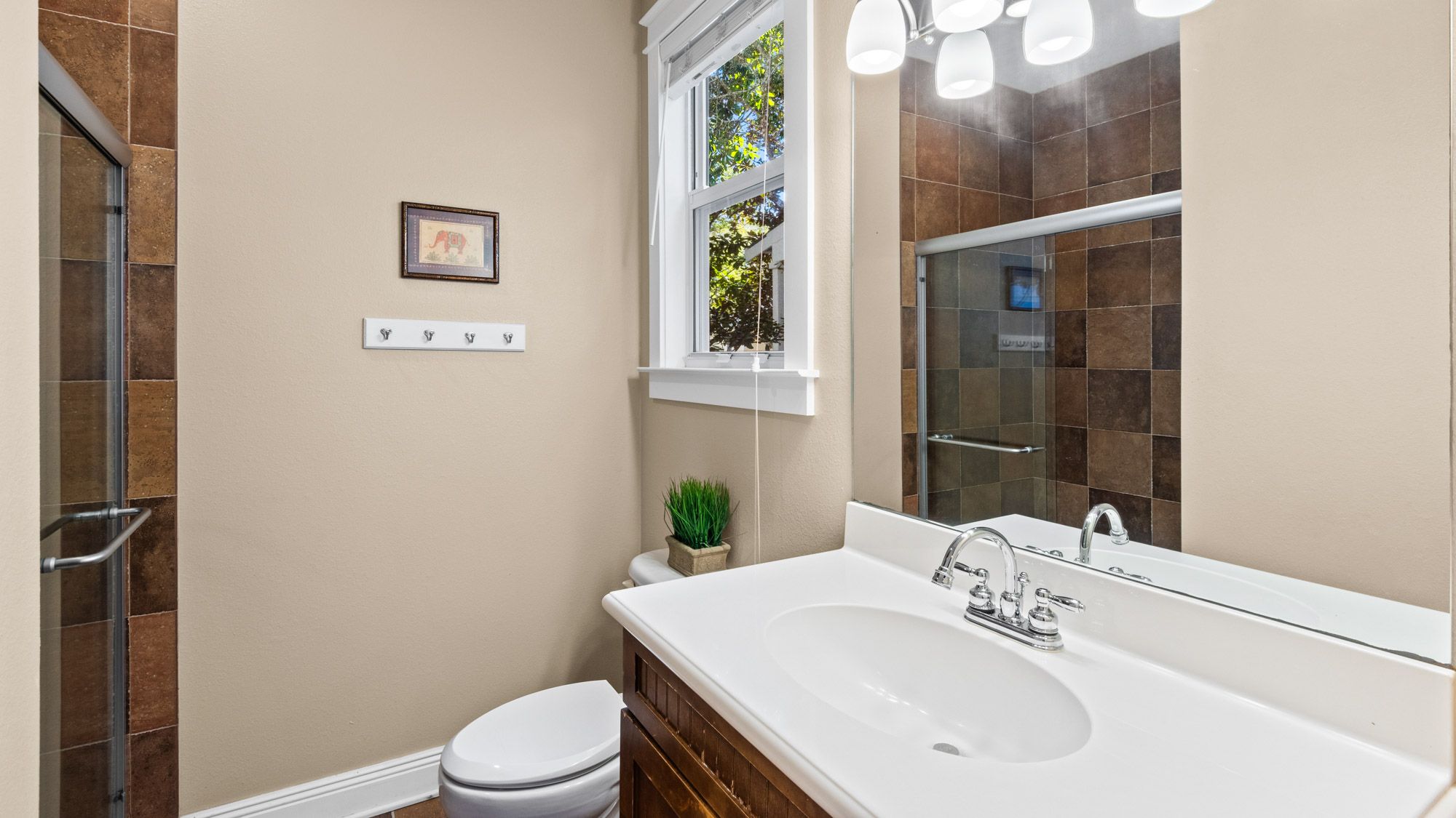 Emerald Rose - 1st Floor