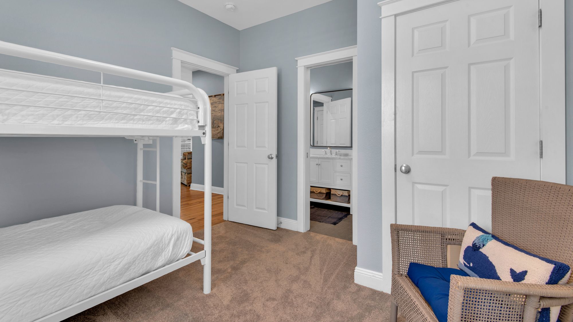 Emerald Rose Bunk Room