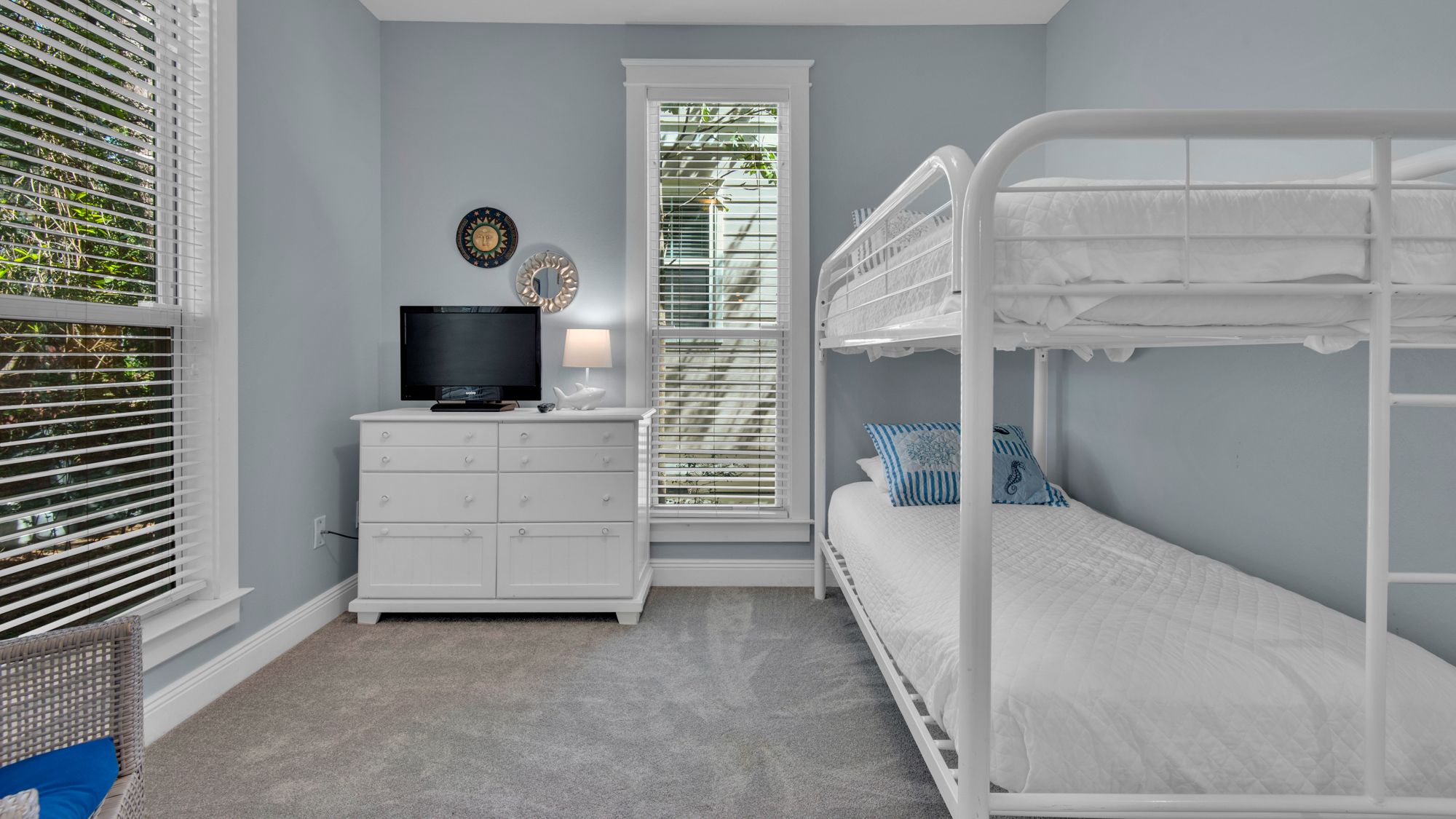 Emerald Rose Bunk Room