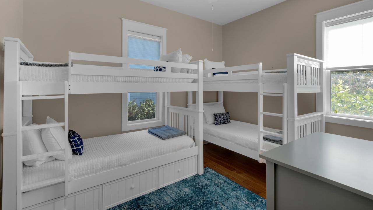 3 Mermaids Haven 3 Mermaids Haven