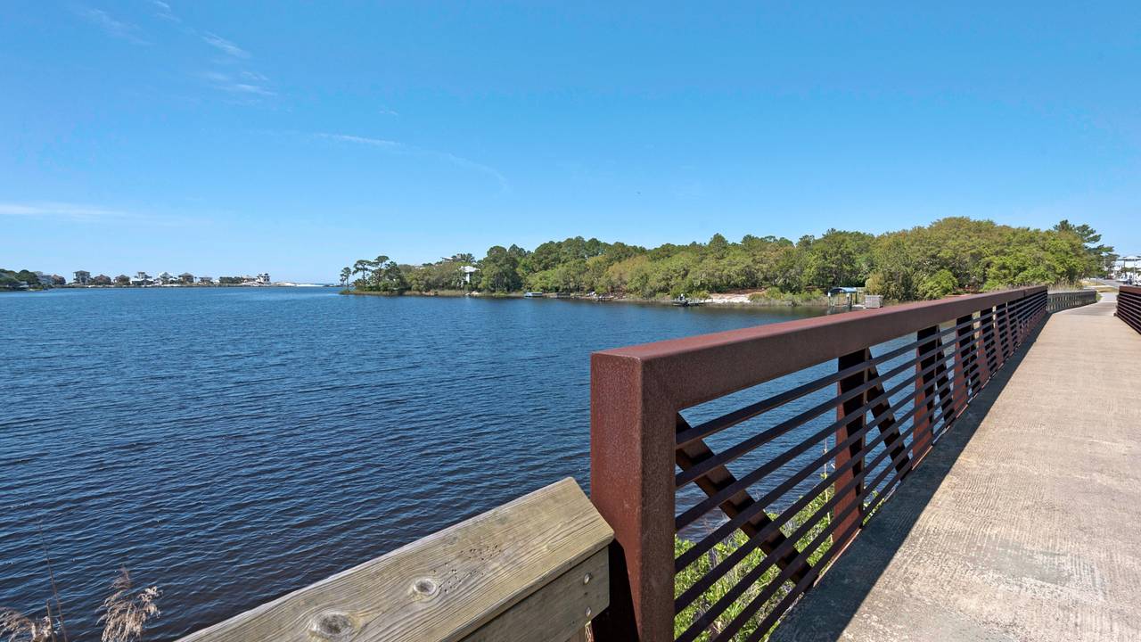 Eastern Lake Eastern Lake