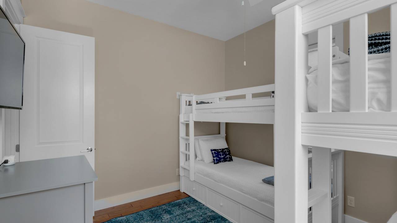 3 Mermaids Haven 3 Mermaids Haven