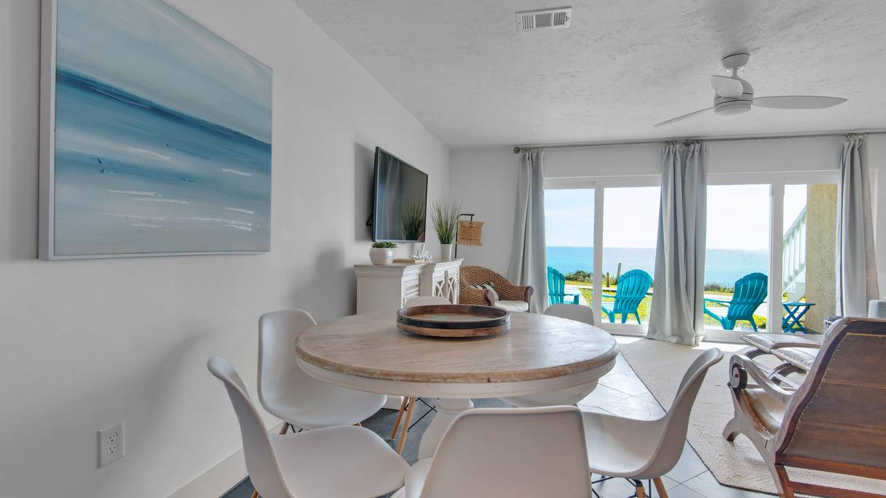 Blue Tide 6A: Dining Blue Tide 6A: Dining