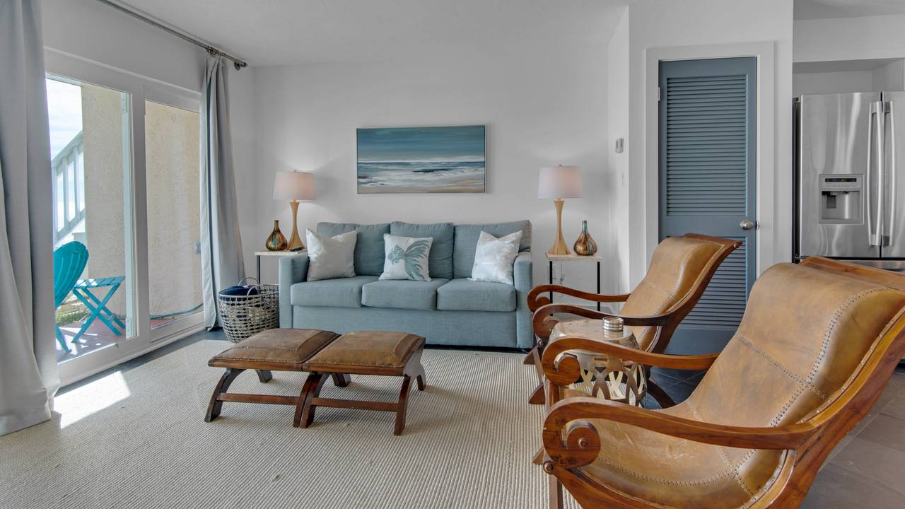 Blue Tide 6A: Living Area Blue Tide 6A: Living Area