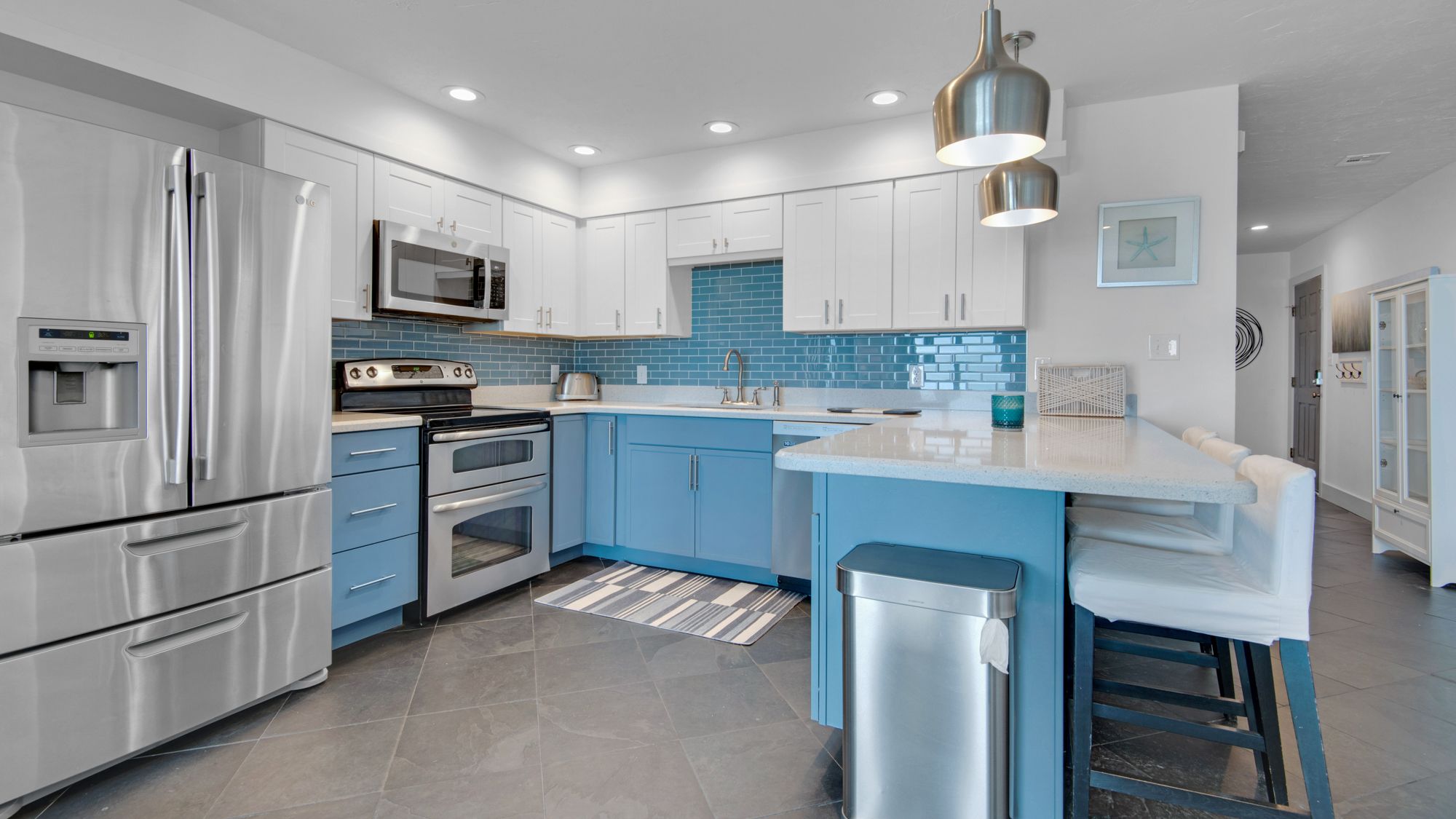 Blue Tide 6A: Kitchen