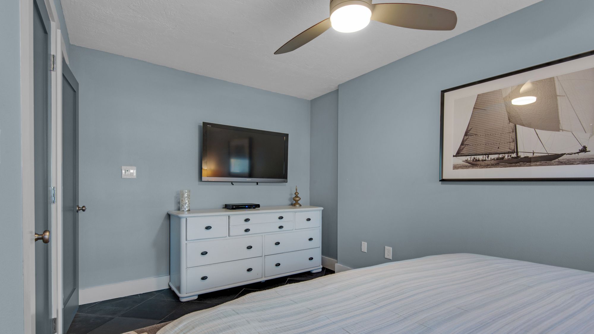 Blue Tide 6A: King Bedroom