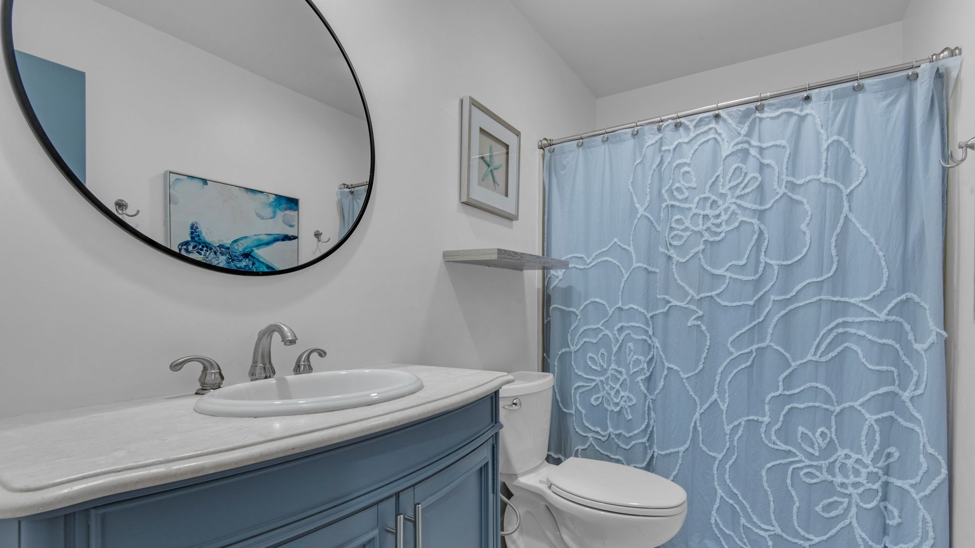 Blue Tide 6A: Bathroom