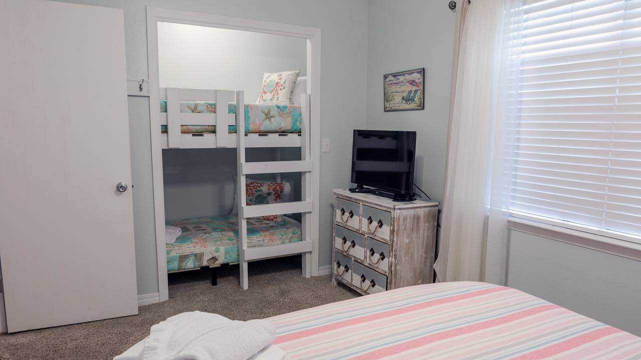 Cassine Gardens Guest Bedroom Cassine Gardens Guest Bedroom