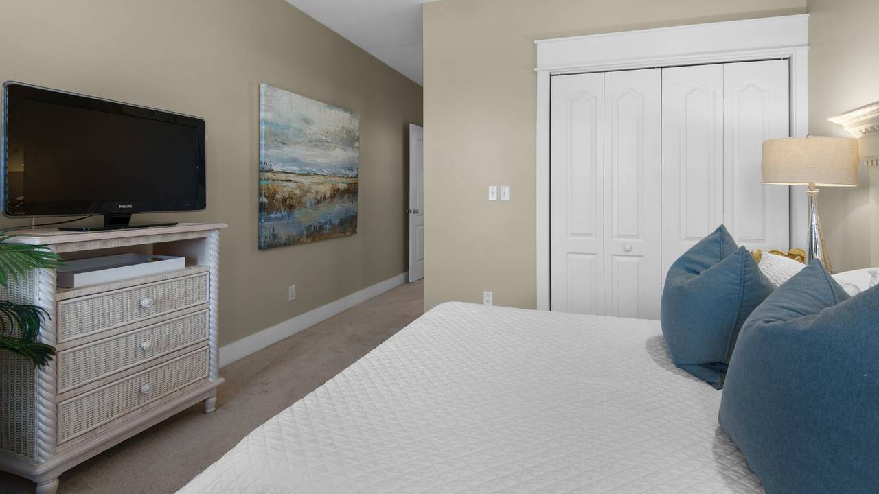 Monterey B402 Monterey B402