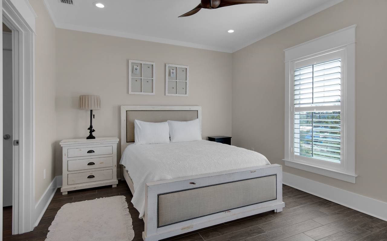 19 Moonlit Shores 19 Moonlit Shores