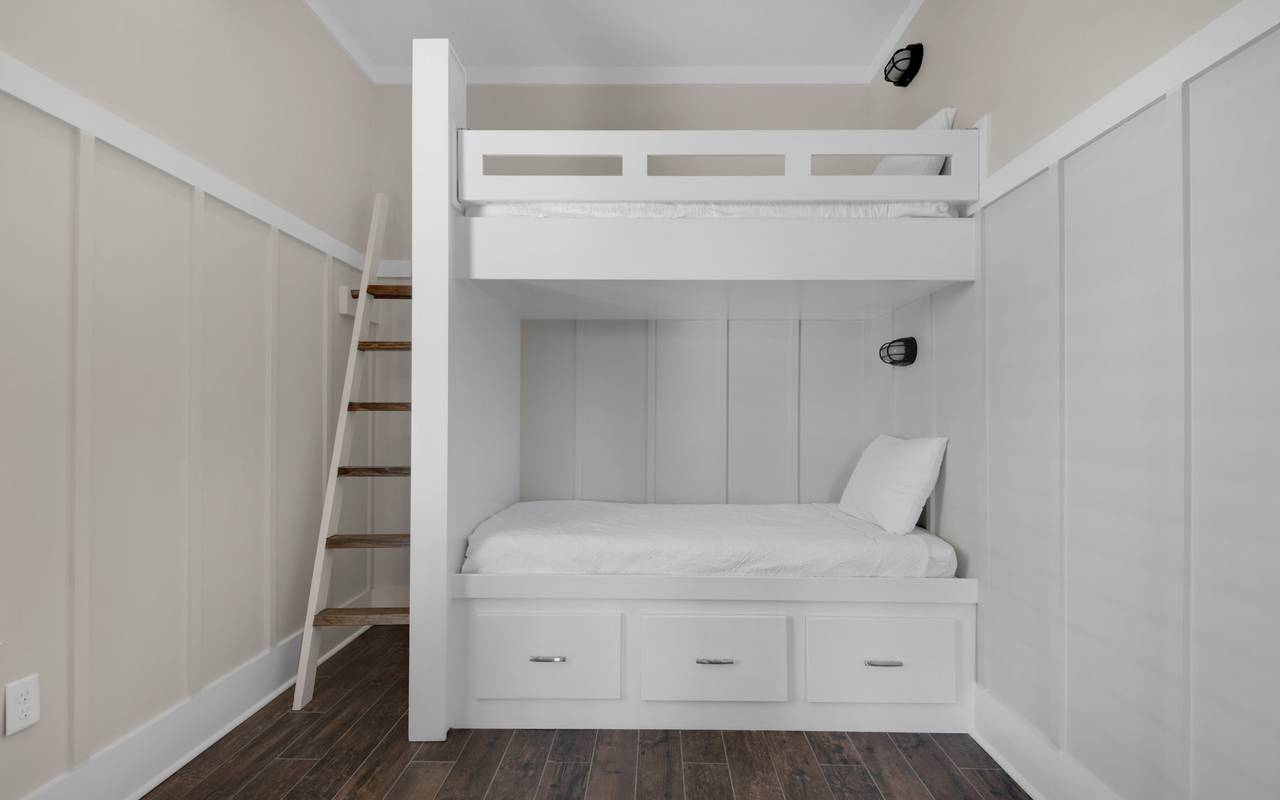 19 Moonlit Shores 19 Moonlit Shores