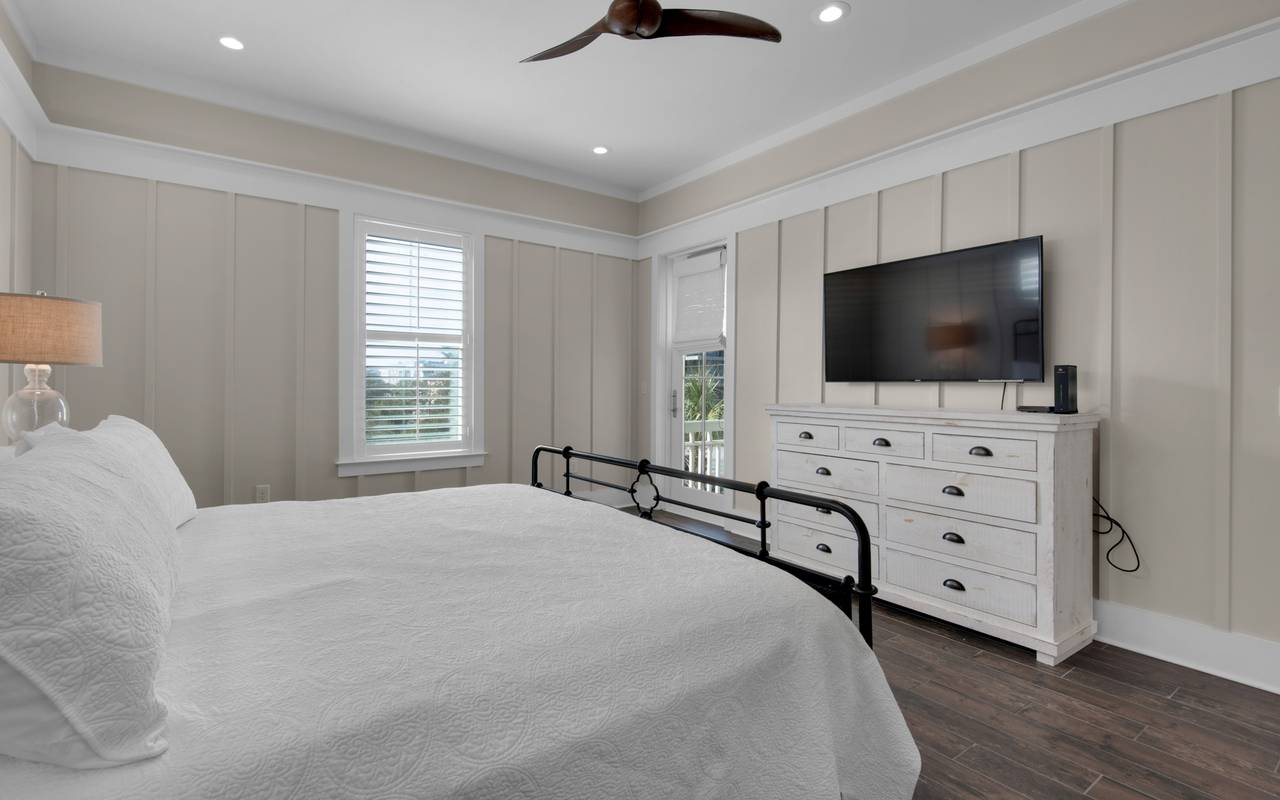 19 Moonlit Shores 19 Moonlit Shores