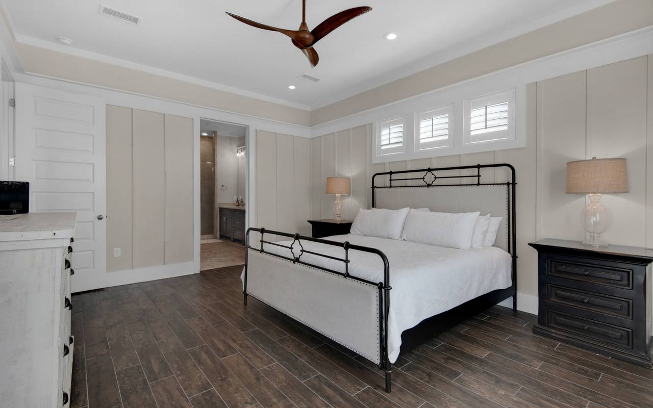 19 Moonlit Shores 19 Moonlit Shores