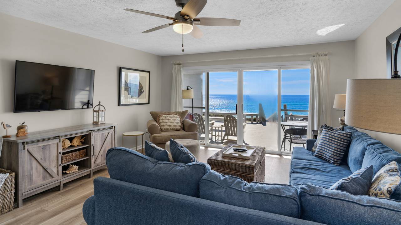 Blue Nine 5 Living Area with Gulf View Blue Nine 5 Living Area with Gulf View