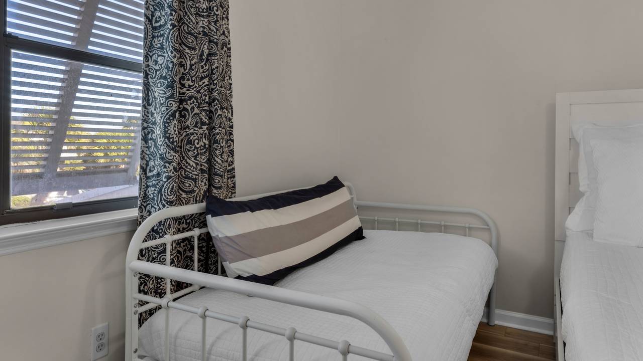 Blue Nine 5 Bedroom Blue Nine 5 Bedroom