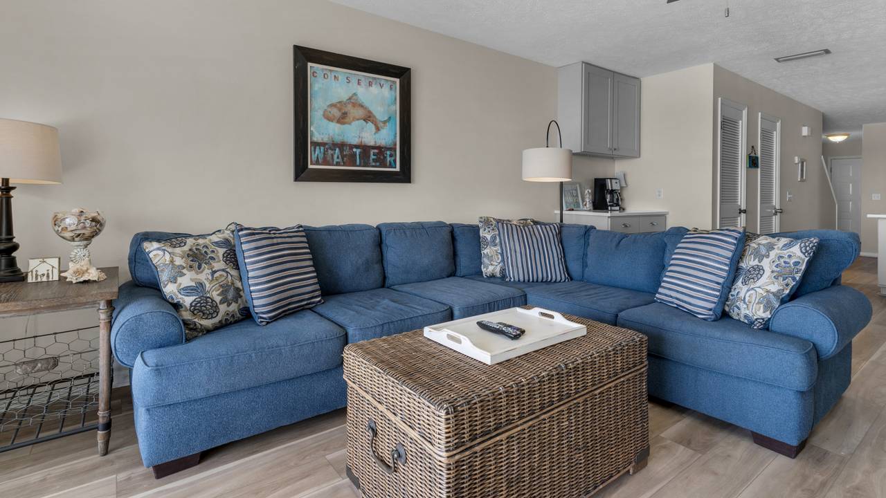 Blue Nine 5 Living Area Blue Nine 5 Living Area