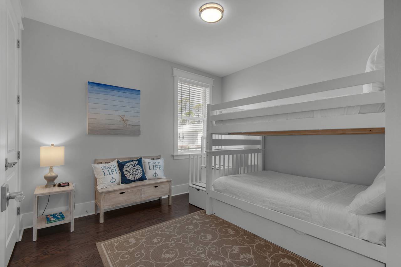 9 Prairie Pass 9 Prairie Pass