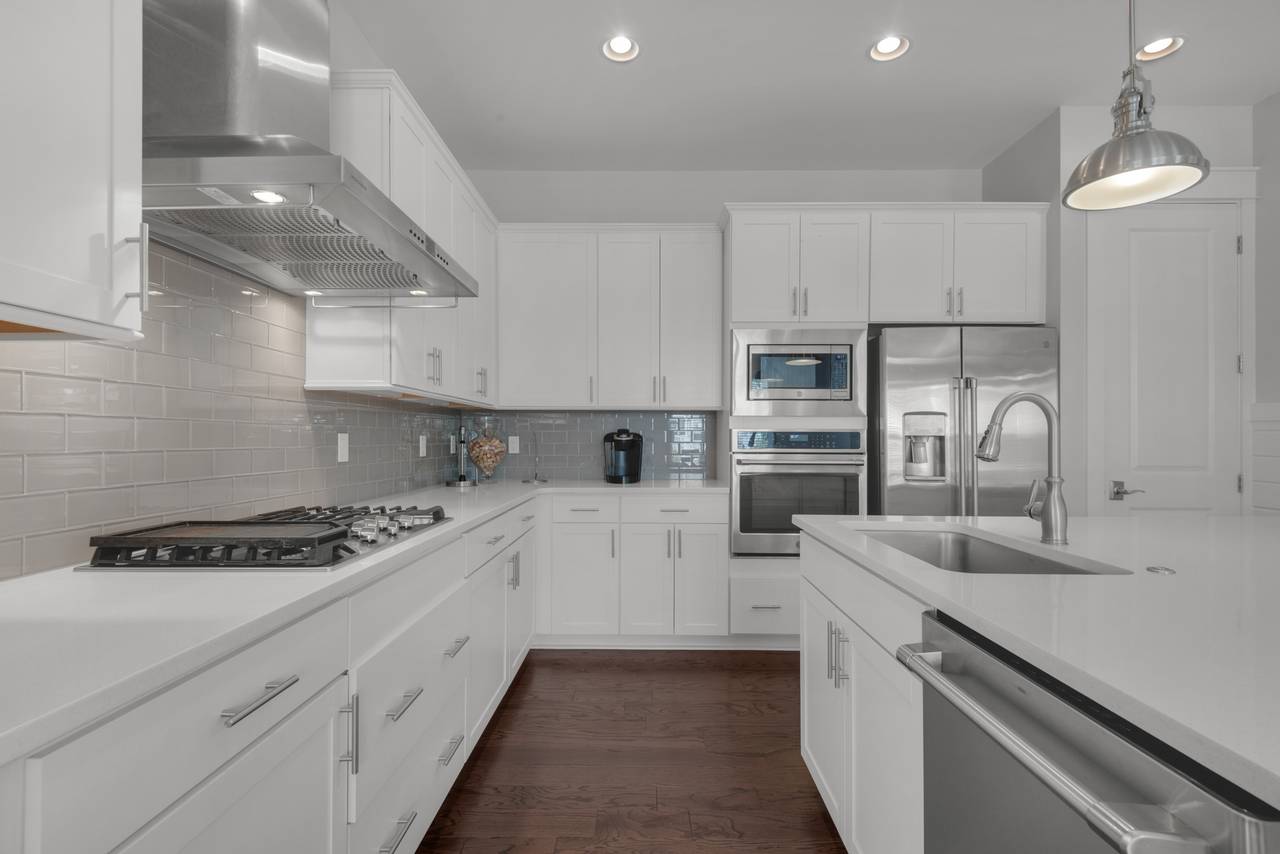 9 Prairie Pass 9 Prairie Pass