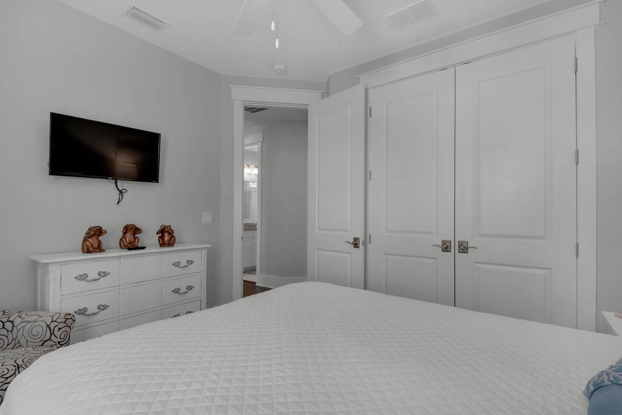 9 Prairie Pass 9 Prairie Pass