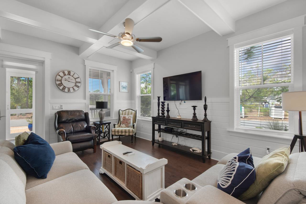 9 Prairie Pass 9 Prairie Pass