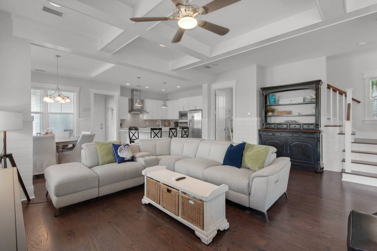 9 Prairie Pass 9 Prairie Pass