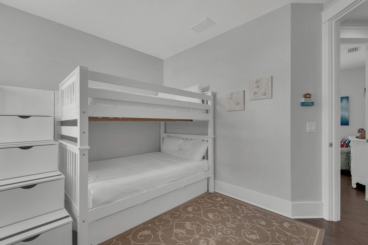 9 Prairie Pass 9 Prairie Pass