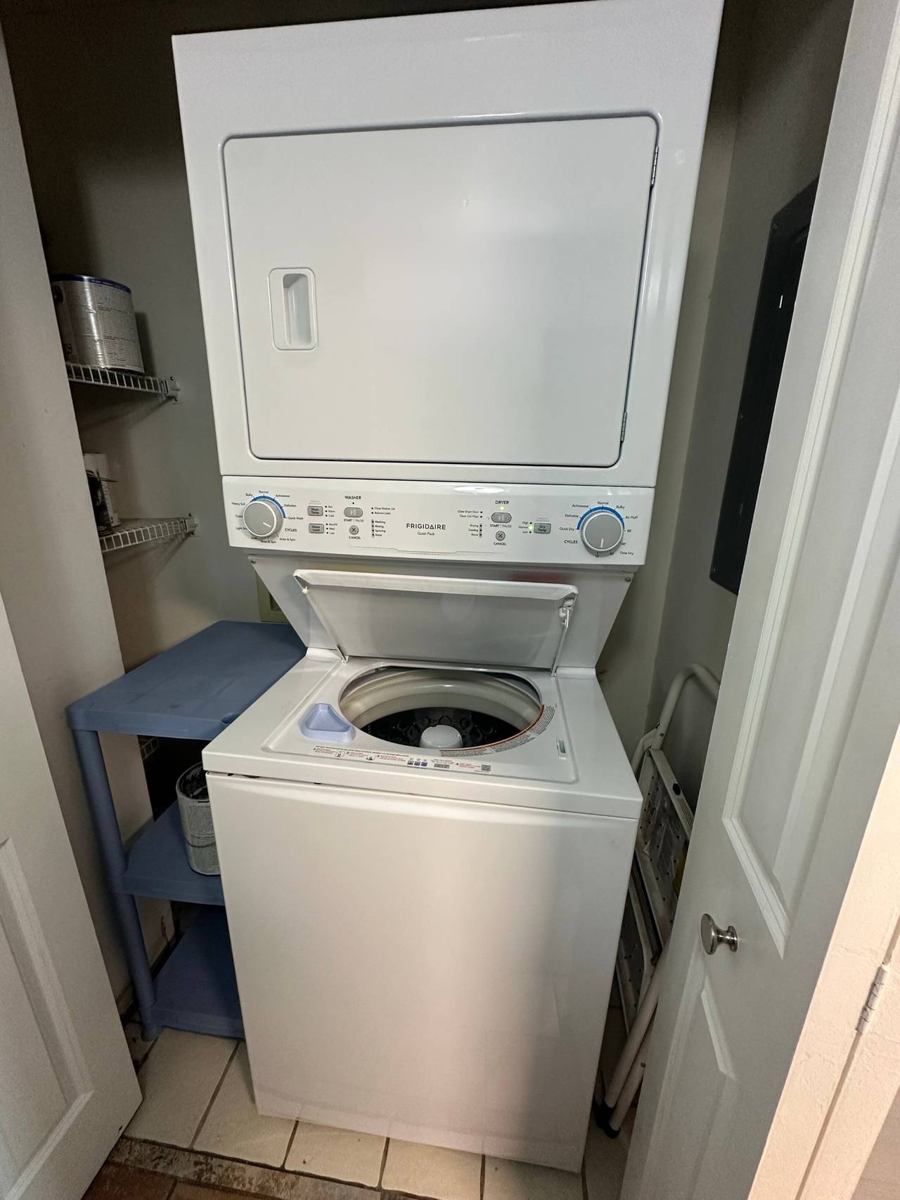 BeachCrest 505 Washer & Dryer BeachCrest 505 Washer & Dryer