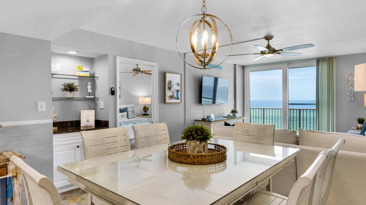 BCH 505 Dining area BCH 505 Dining area