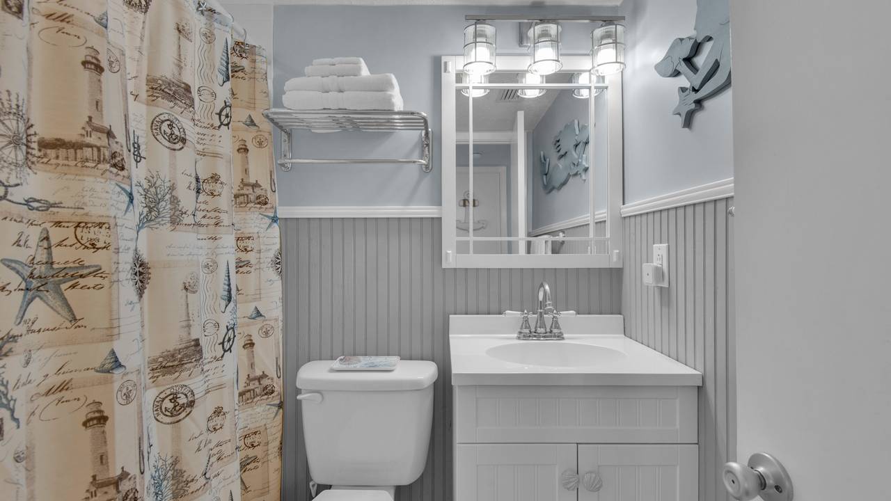 BeachCrest 505 Bathroom BeachCrest 505 Bathroom