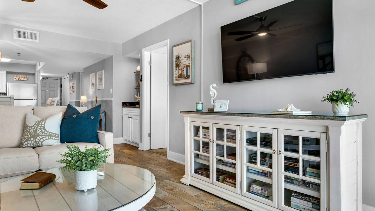 BCH 505 Living area BCH 505 Living area