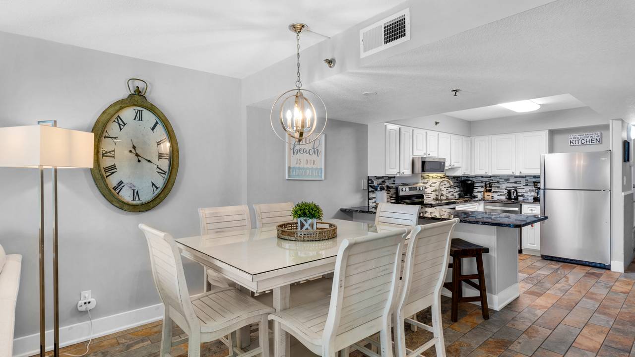 BCH 505 Dining area BCH 505 Dining area