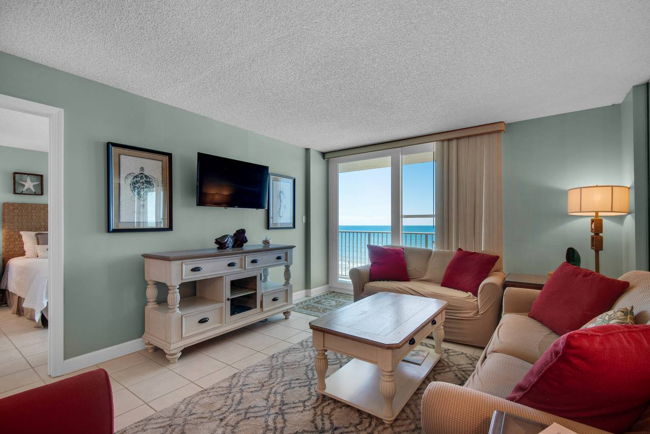 Picturesque view of the Gulf from your living room! Picturesque view of the Gulf from your living room!