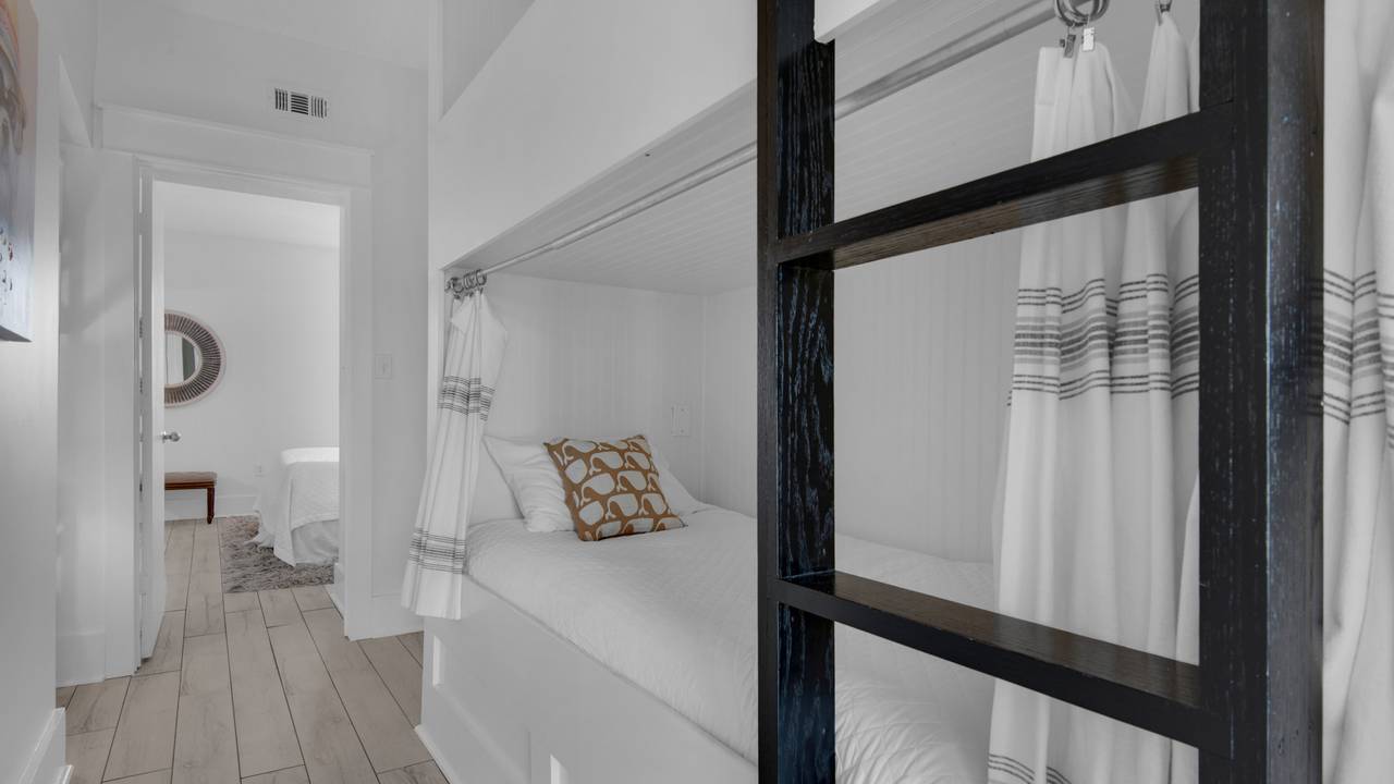 Emerald Hill 30 Emerald Hill 30