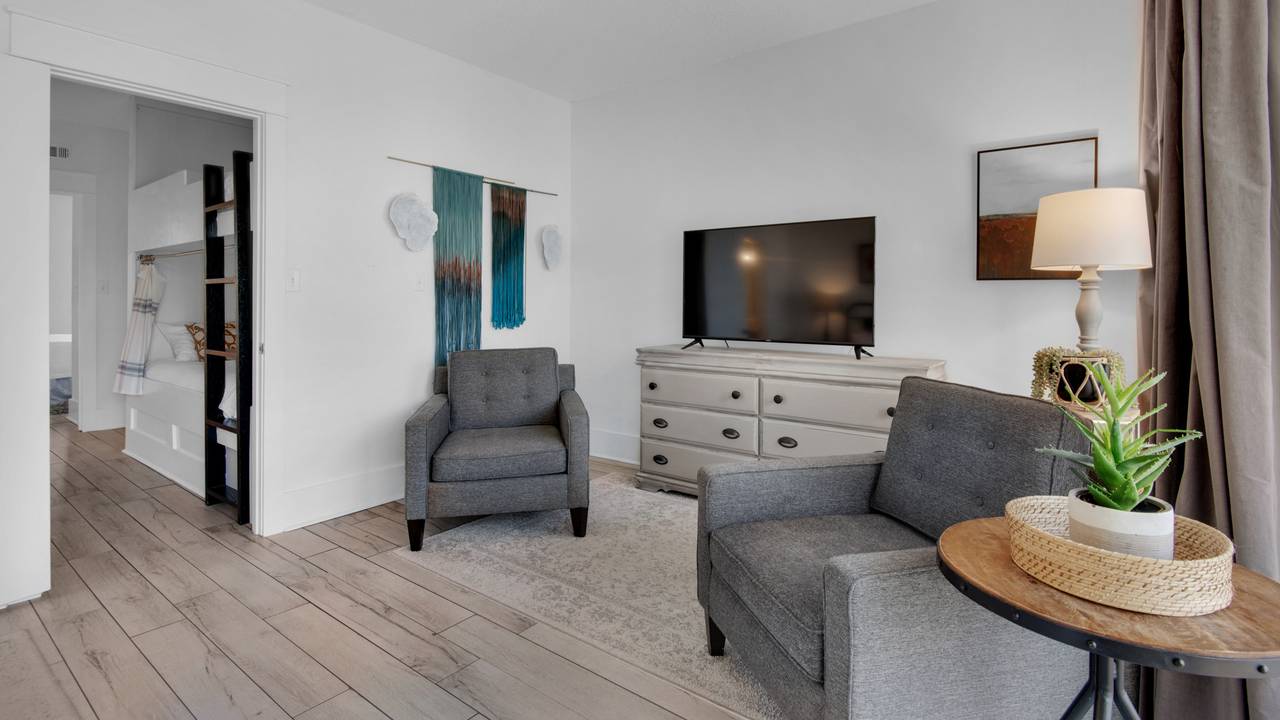 Emerald Hill 30 Emerald Hill 30