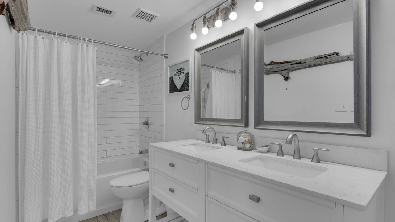 Emerald Hill 30 Emerald Hill 30