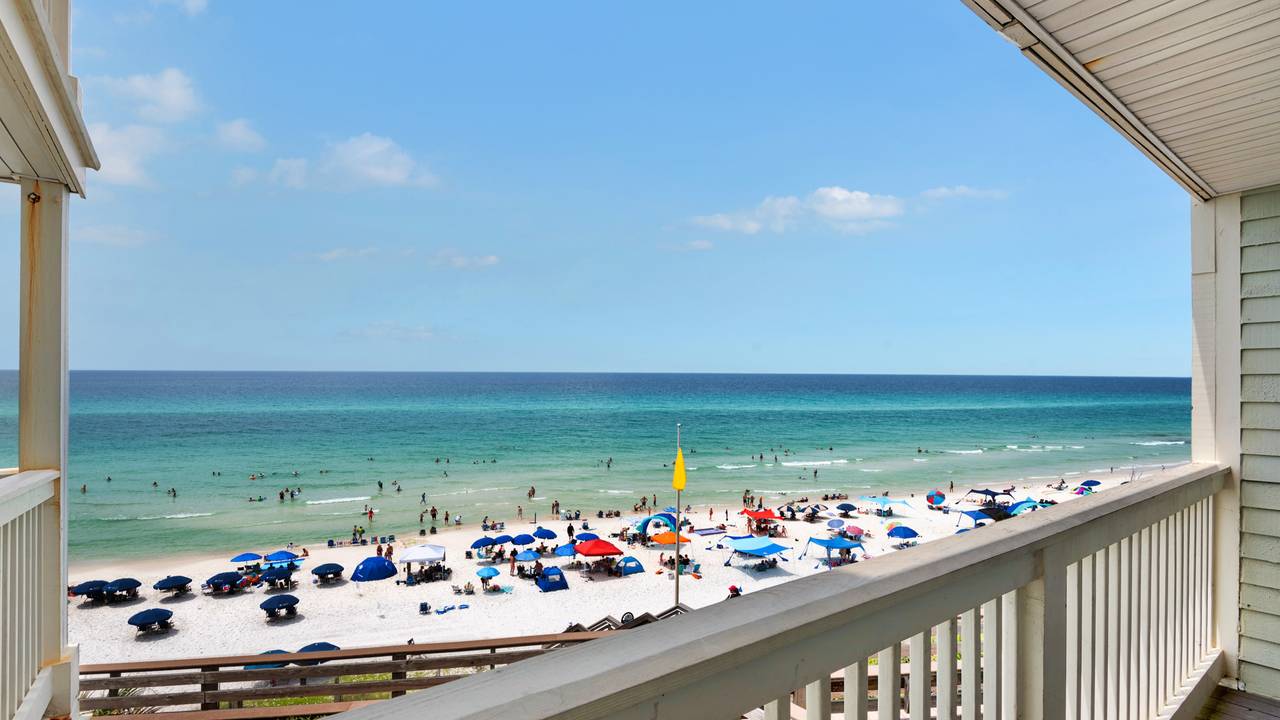 Mistral 15 Exterior Mistral 15 Exterior