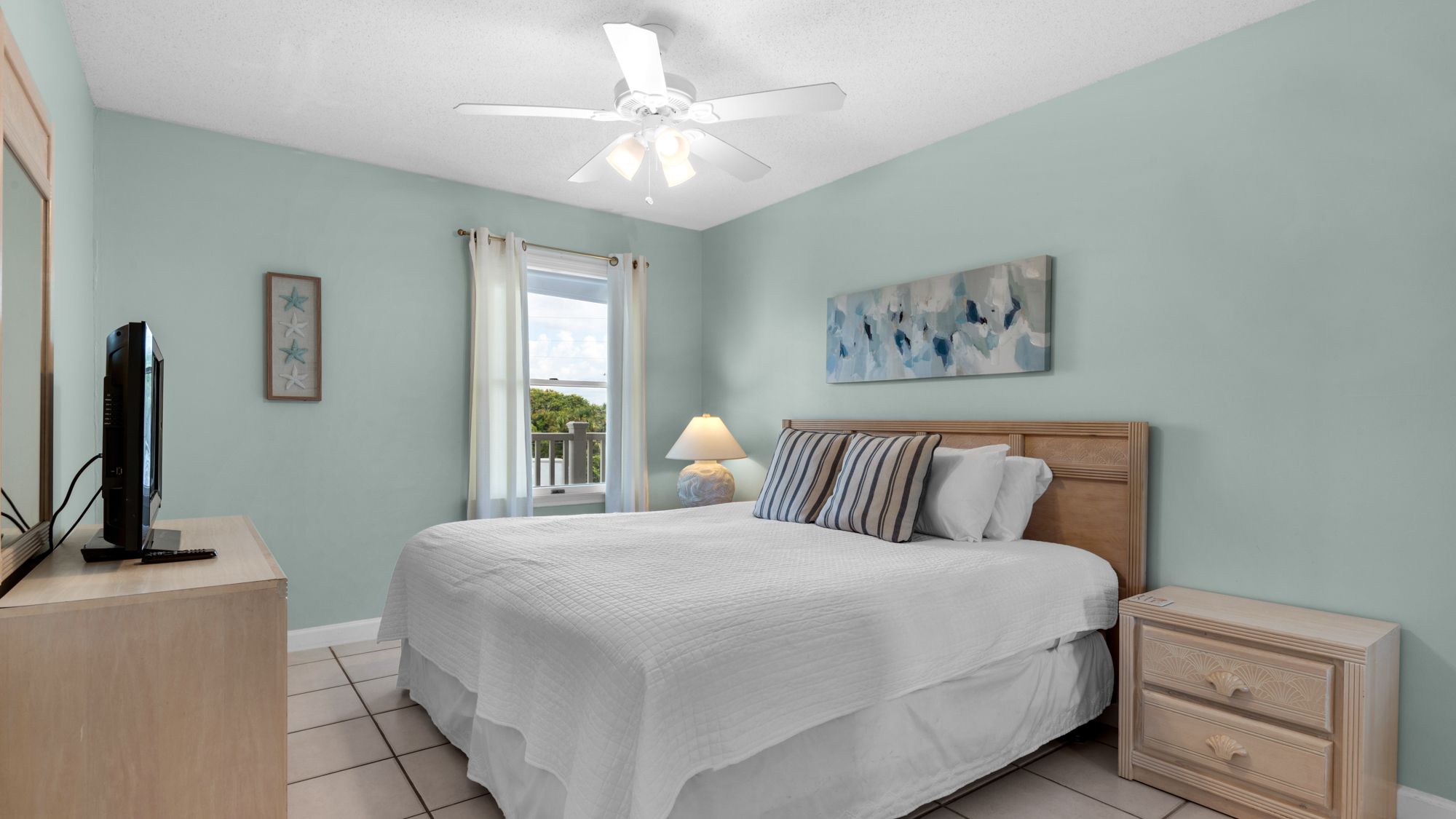 Mistral 15 Bedroom Area