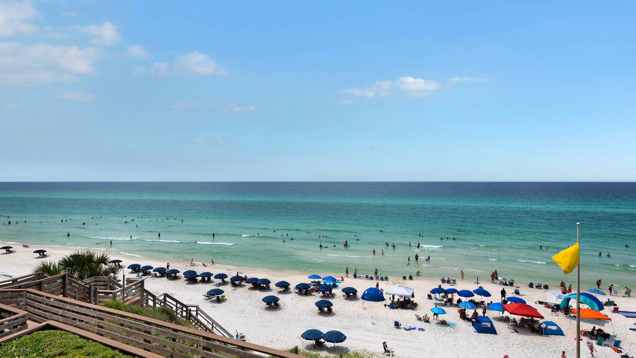 Mistral 15 Exterior Mistral 15 Exterior