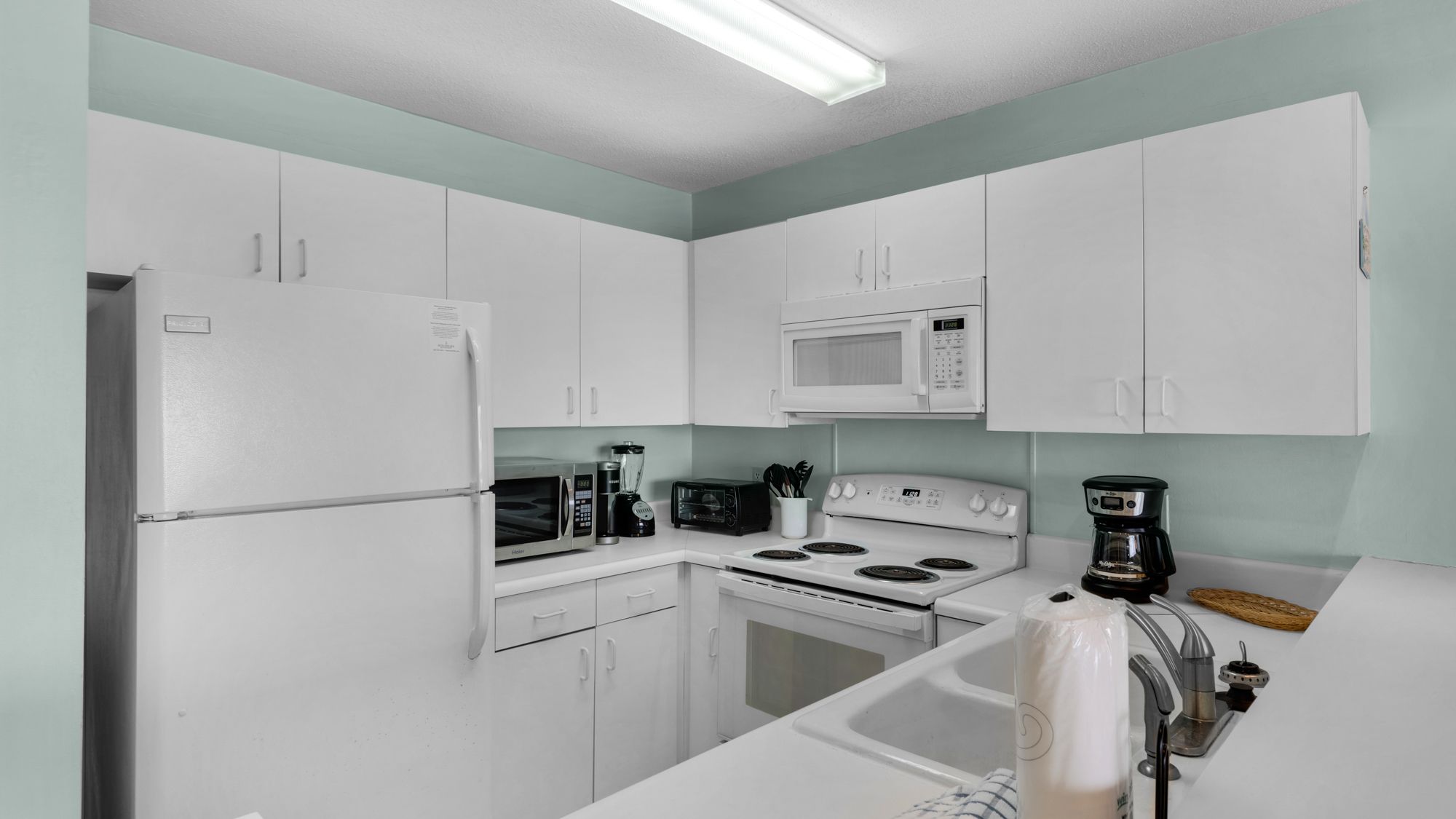 Mistral 15 Kitchen Area