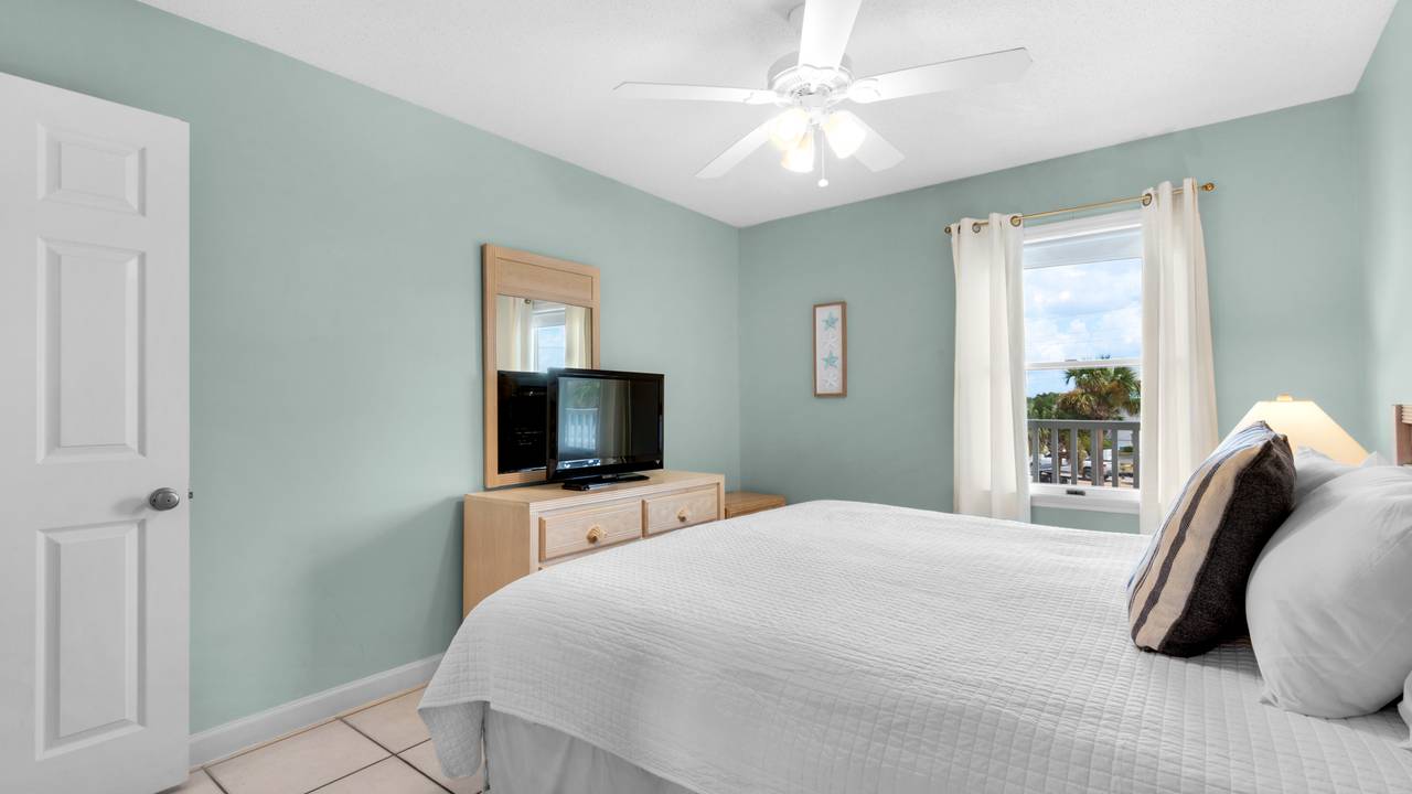 Mistral 15 Bedroom Area Mistral 15 Bedroom Area