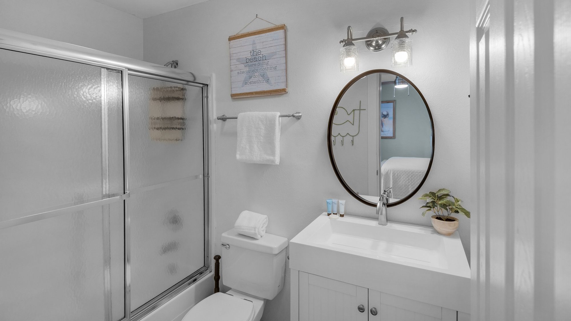 La Pointe Private Bathroom