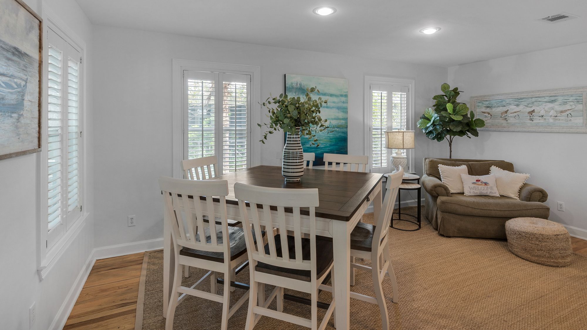 La Pointe Living Area