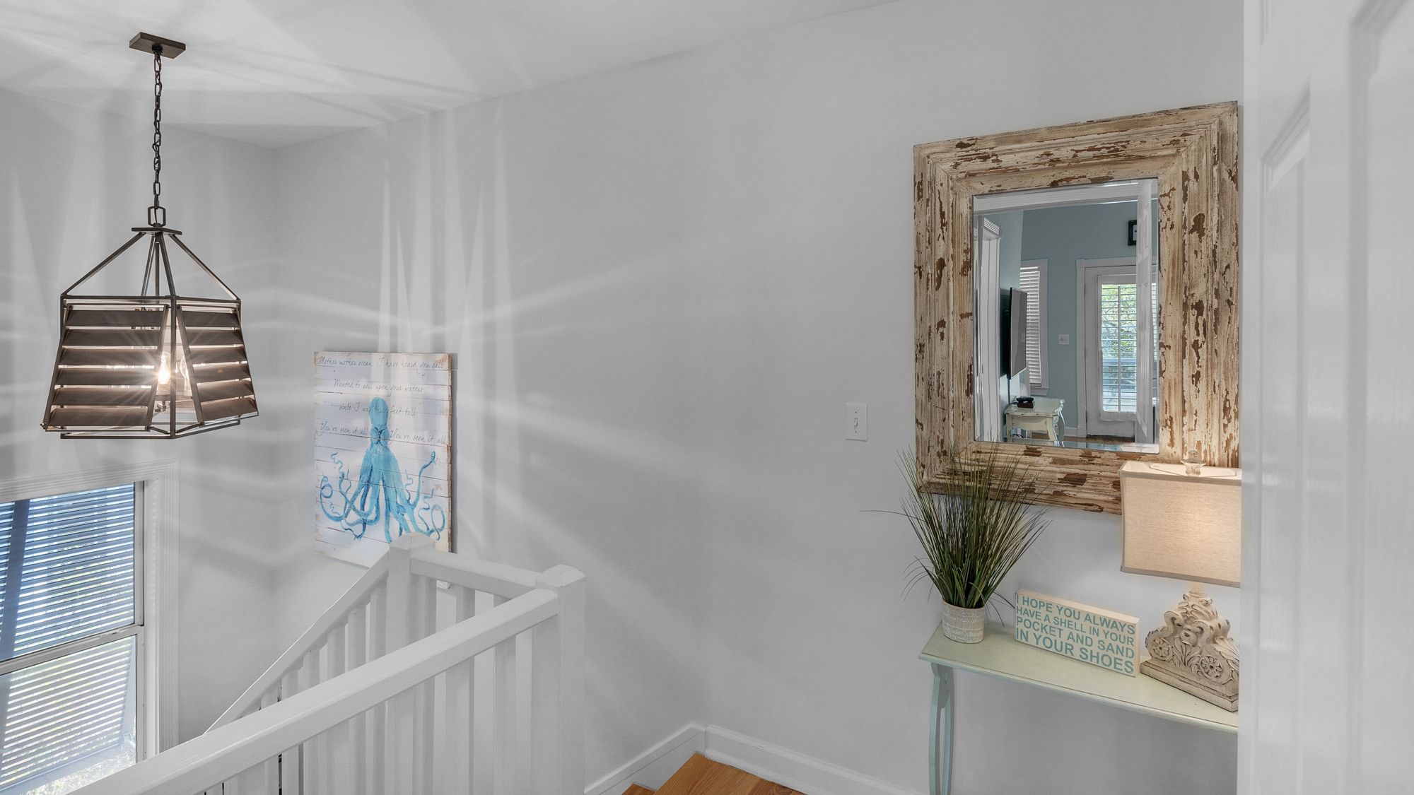 La Pointe 2nd Floor Landing