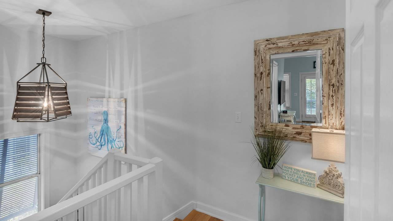 La Pointe 2nd Floor Landing La Pointe 2nd Floor Landing