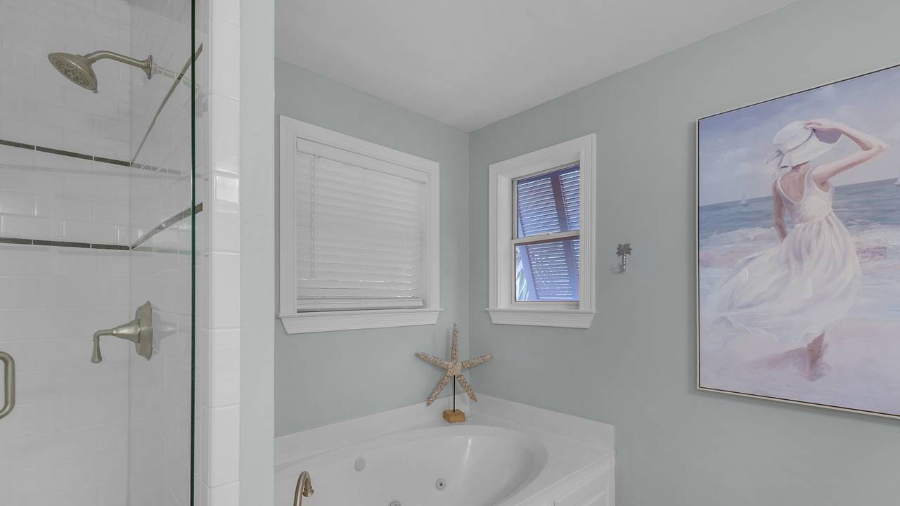 La Pointe 2nd Floor Master Bathroom La Pointe 2nd Floor Master Bathroom