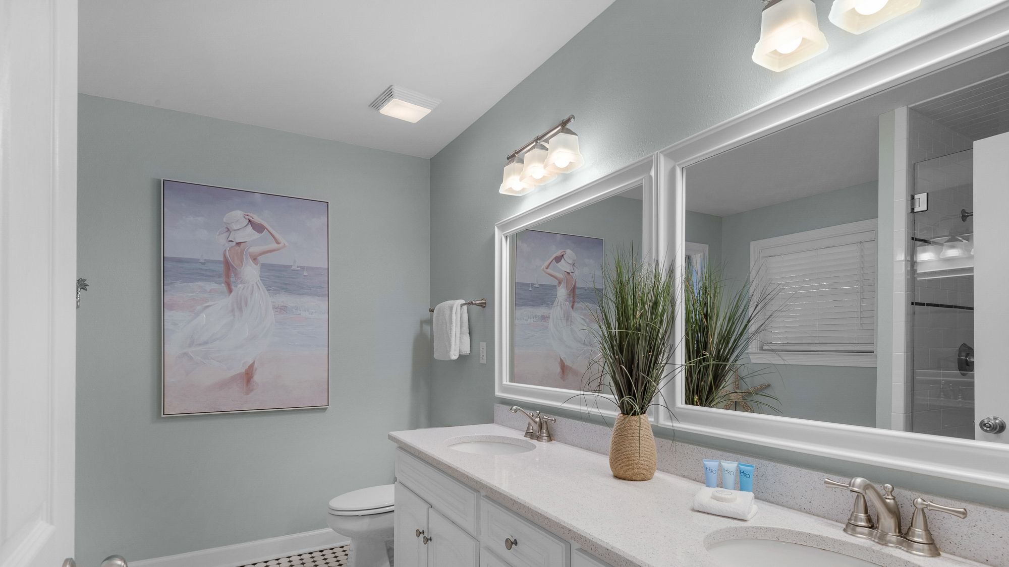 La Pointe 2nd Floor Master Bathroom