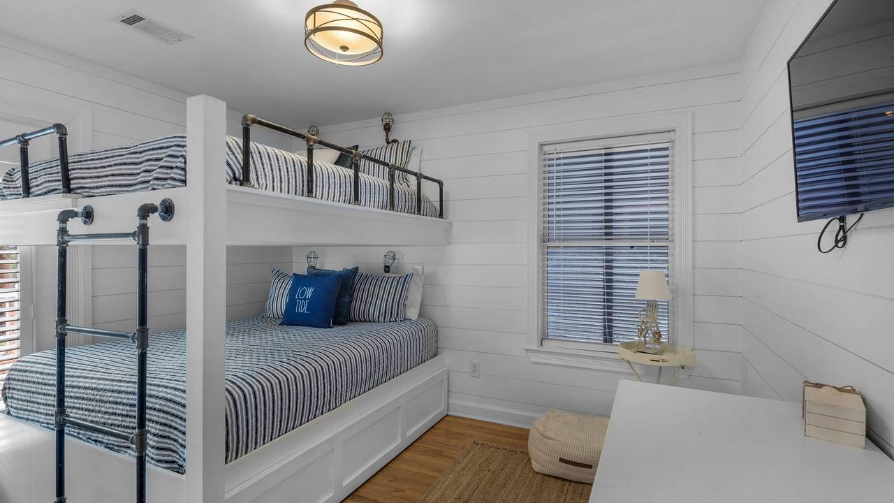 La Pointe Queen-over-Queen Bunk Room plus twin trundle La Pointe Queen-over-Queen Bunk Room plus twin trundle