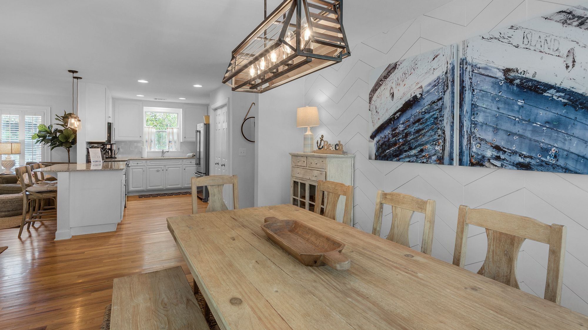 La Pointe Dining Area